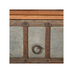 close up of the front.