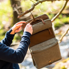 Hanging Wash Bag Trapper Waxed Canvas Green