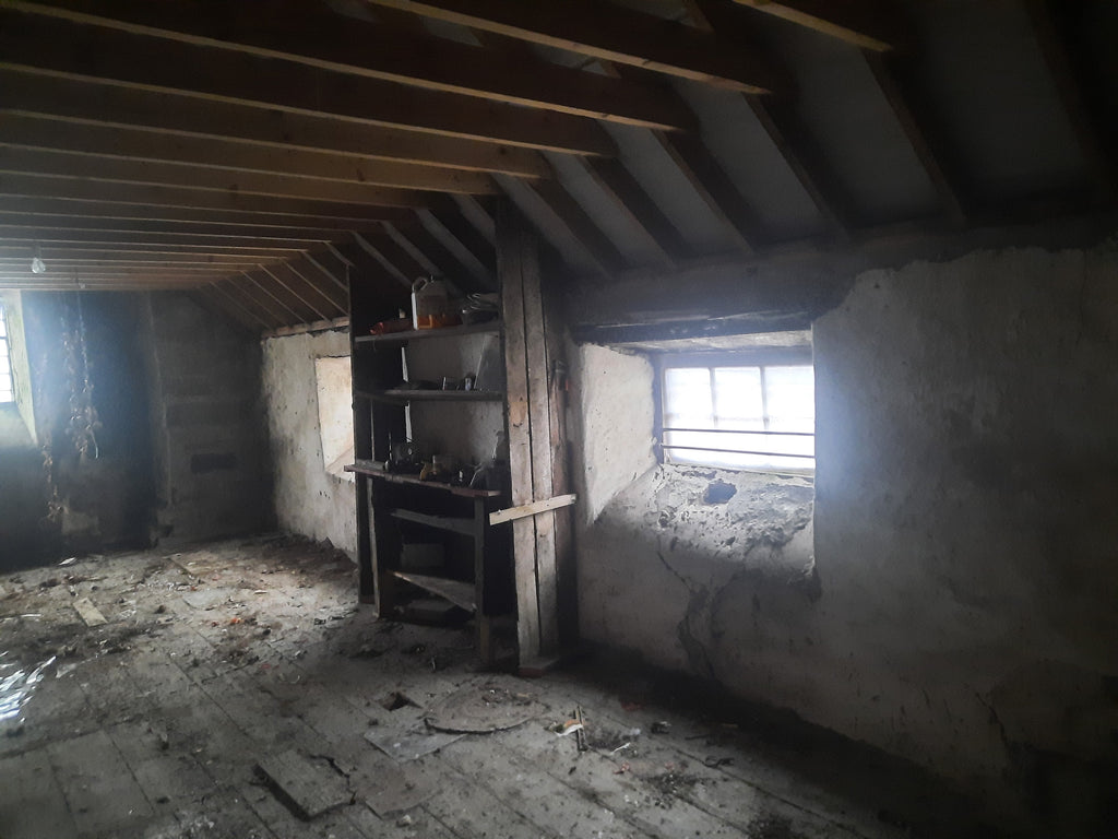 The House with the Yellow Windows - A bit of Background