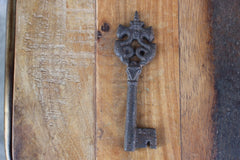Antique Key Iron Cast With Pattern Top Of Option 4 at HomeStreetHome.ie
