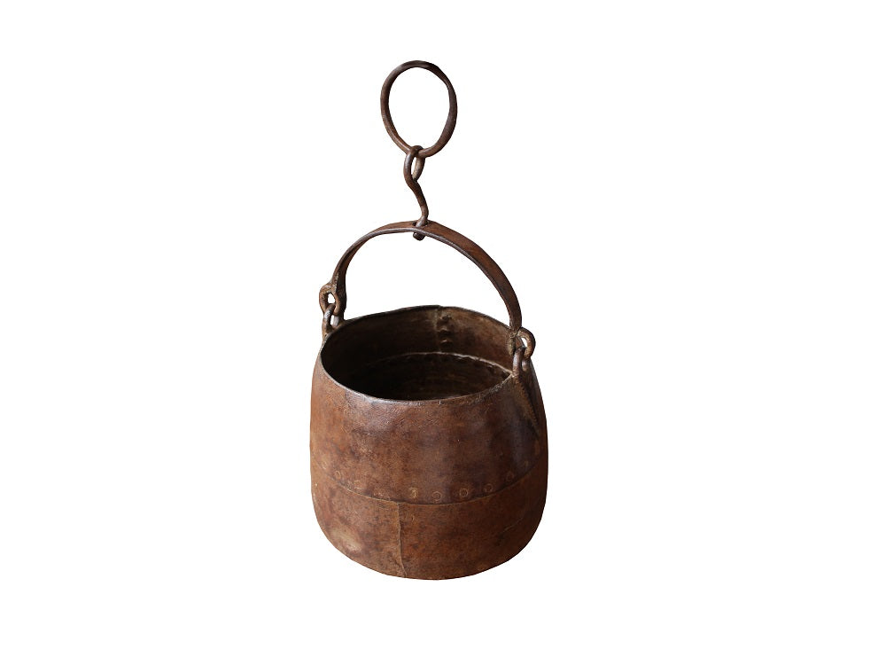 Vintage Cast Iron Hanging Pot - HomeStreetHome.ie