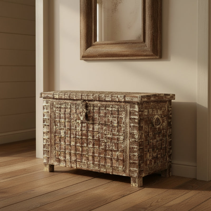 Pittari White Trunk Front View 