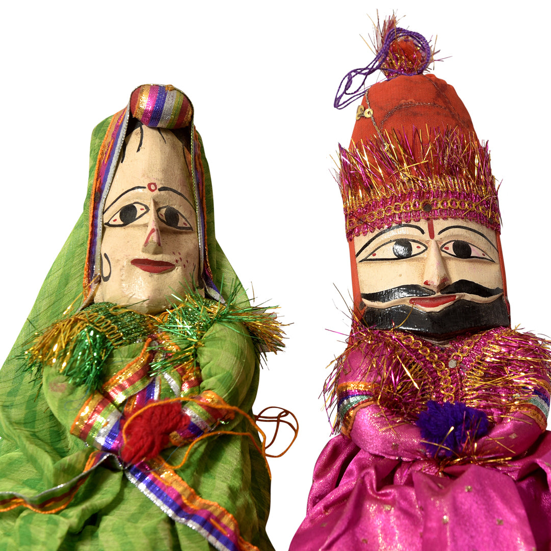 Putli Puppets couple together